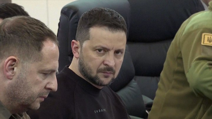 Зеленский начал сомневаться в искренности западных партнеров Зеленский начал сомневаться в искренности западных партнеров